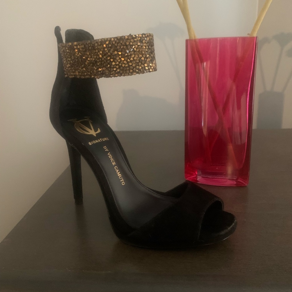 VINCE CAMUTO PARTY HEELS . WORN ONCE ONLY .